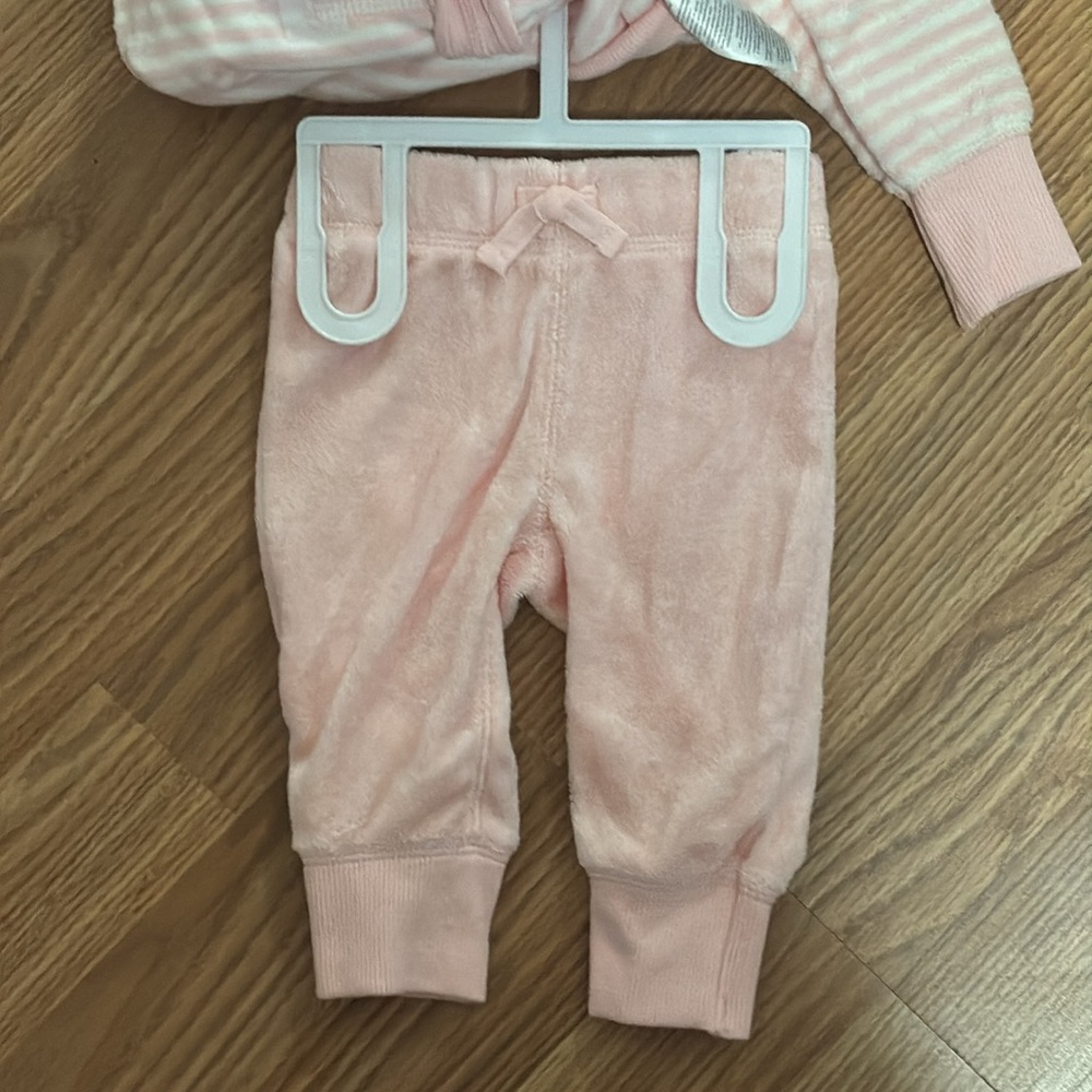 BNWT 2pc Set - Picture 3 of 4